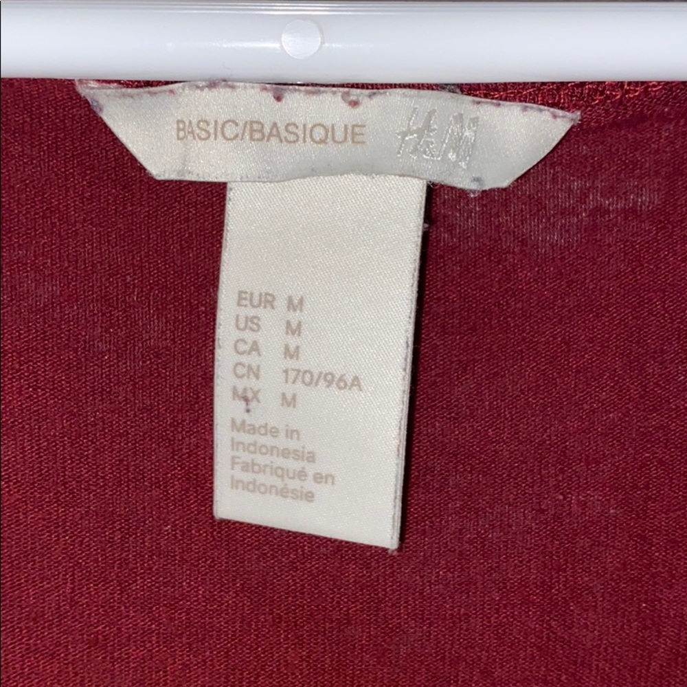 2 h&m basic shirts - Picture 2 of 4